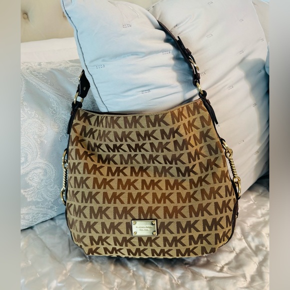 Michael Kors HOBO Bag in Signature Brown and Tan Monogram Canvas - Picture 1 of 13